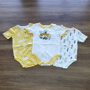 🍍Bundle of Toddler Boy Onesies for Spring and Summer SIZE: 24 Months
